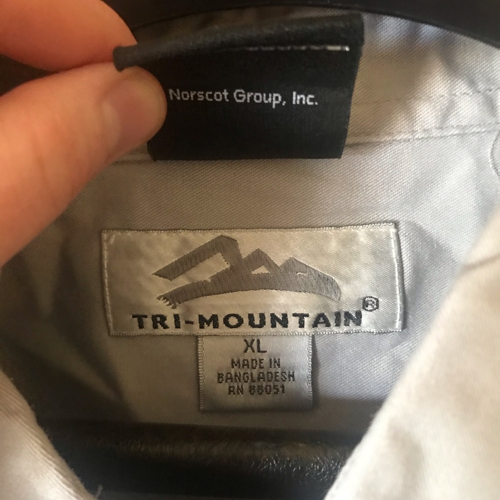 SOLD Harley Davidson Sturgis 2019 button up - Picture 4 of 5